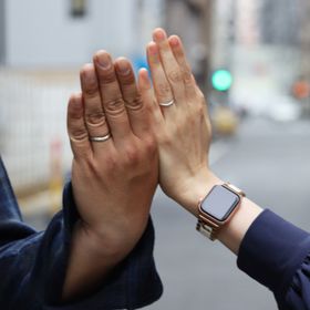 【出雲結(いずもゆい)の口コミ】 指輪に入っているラインがとても気に入ったことです。当初は石はついてい…