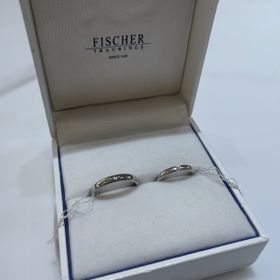 【FISCHER(フィッシャー)の口コミ】 仕事中もつける予定なのでシンプルなリングを選びました。シンプルでも人…