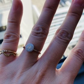 【SIENAROSE(シエナロゼ)の口コミ】 デザインがあまり他のお店にはなくとてもかわいかったのが決め手です。
リ…