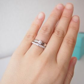 【ティファニー(Tiffany & Co.)の口コミ】 十代の頃からティファニーのダイヤモンド付きマリッジリングに憧れていた…