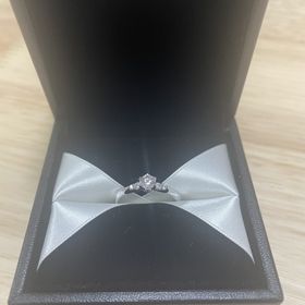 【エクセルコダイヤモンド(EXELCO DIAMOND)の口コミ】 セミオーダーで、ダイヤモンドを選べるのがよかったです。希望価格を相談…