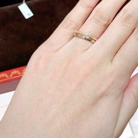 【カルティエ(Cartier)の口コミ】 センターダイヤがペアシェイプのデザインです。アームが細く華奢なデザイ…