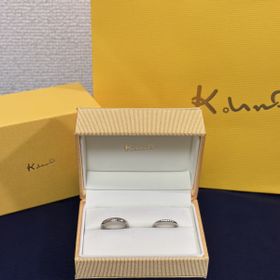 【ケイウノ ブライダル(K.UNO BRIDAL)の口コミ】 ストレートのリングに3〜5石のメレダイヤがついたものが良い…とい…