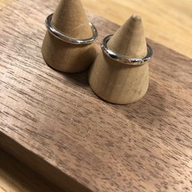 【CRAFY(クラフィ)の口コミ】 指輪のデザインに品があり、色、デザインや太さなど種類が豊富なのでたく…