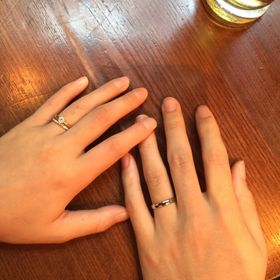 【STAR JEWELRY(スタージュエリー)の口コミ】 婚約指輪と重ね付けがしたくて、細めのエタニティリングにしようと決めて…
