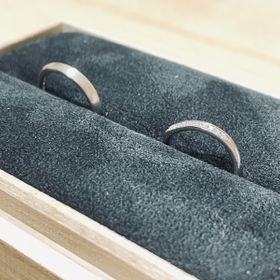 【出雲結(いずもゆい)の口コミ】 シンプルで細身の指輪です。8つのデザインとコンセプトがあり、そのコンセ…