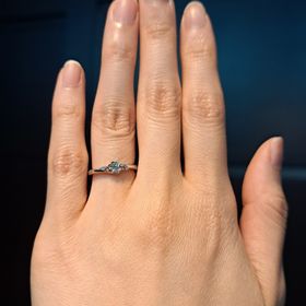 【TRECENTI(トレセンテ)の口コミ】 フローラのお花のデザインがとてもかわいくて気に入りました。カラーダイ…