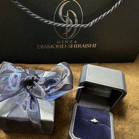 【銀座ダイヤモンドシライシの口コミ】 手に馴染む付け心地とつけてみてのしっかり感

シンプルながらにかわいい…