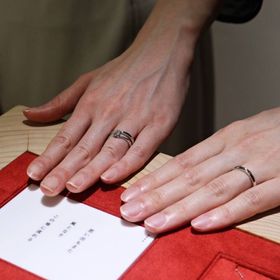 【出雲結(いずもゆい)の口コミ】 こちらのお店では偶然2人とも同じ型のデザインが気に入り、接客もとても丁…