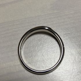 【銀座ダイヤモンドシライシの口コミ】 シンプルであることを重要視していた。そんな中で、シンプルなデザインの…