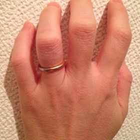 【tmh.(ティーエムエイチ)】の口コミ シンプルだけれど、ちょっとヒネリのあるフォルムとデザインで、ずっと着け...