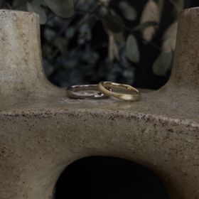 【atelier ST, CAT(アトリエ エスティーキャット)の口コミ】 シンプルながら被らないデザイン性、かつ、ブランドコンセプト
また、豊富…