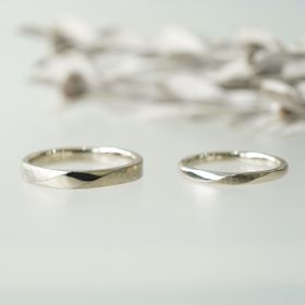 【renri(レンリ)の口コミ】 主張しすぎず手にしっくりと馴染む色、素材、デザインで、普段アクセサリ…