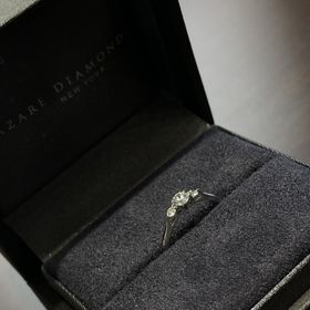 【ラザール ダイヤモンド【取扱店販売】の口コミ】 普段使いしやすいように、ダイヤがあまり出っ張っていないデザインがいい…