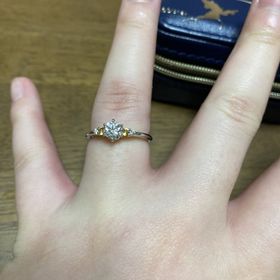 【ケイウノ ブライダル(K.UNO BRIDAL)の口コミ】 誰とも被らない点でフルオーダーが魅力的でしたし、実際にデザイナーさん…