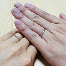 【ケイウノ ブライダル(K.UNO BRIDAL)の口コミ】 シンプルなデザインを希望していましたが、デザイナーさんとも細部まで相…