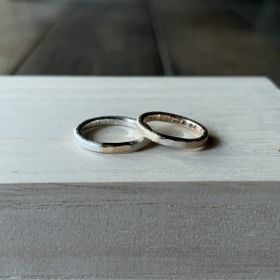 【ichi(イチ)の口コミ】 光沢の少ないデザインにしたく、探していたところichiさんの石地のデザイ…