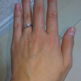 【アンジェリックフォセッテ(Angelique Fossette)の口コミ】 ハート型のダイヤがとても可愛くて一目惚れをしました。そこに私の好きな…