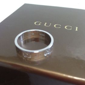 【グッチ(GUCCI)の口コミ】 婚約指輪としてはカジュアルなものではあるが、結婚後も長く付けていたか…