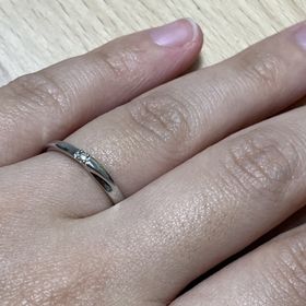 【4℃ BRIDAL(ヨンドシーブライダル)の口コミ】 いろんな指輪があり結構迷いましたが、普段からつけるためシンプルなのが…