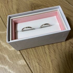 【nocur(ノクル)の口コミ】 店員さんが希望に近い指輪を沢山準備して下さいました。種類も豊富でその…