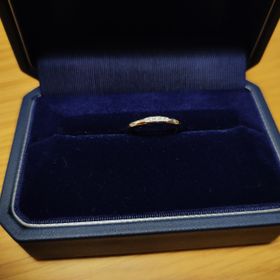 【銀座ダイヤモンドシライシの口コミ】 シンプルで、日常的につけやすいものを探しており、その希望に添うものを…