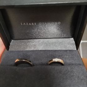 【ラザール ダイヤモンド(LAZARE DIAMOND)の口コミ】 ダイヤモンド入りの結婚指輪を希望していましたが、ダイヤモンドが多いデ…