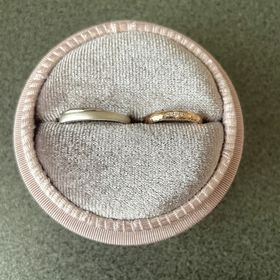 【One&Only(ワンアンドオンリー)の口コミ】 ピンクゴールドという、手に馴染みながらも可愛さのある色に惹かれた。ま…