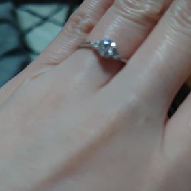 【TOMOE(トモエ)の口コミ】 相手の指にあった和風なデザインだったので決めさせていただきました。
結…