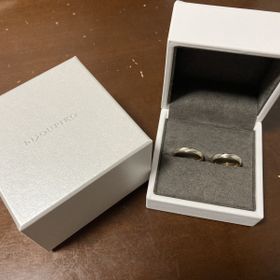 【BONDS(ボンズ)の口コミ】 今回選んだ指輪はカットが入っていて、カラーも素敵な色でしたので一目惚…