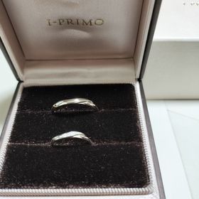 【アイプリモ(I-PRIMO)の口コミ】 何回か試着をしてみて、二人とも似合うと感じたものを選びました。ゆるや…