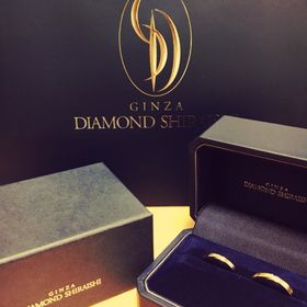 【銀座ダイヤモンドシライシの口コミ】 リングのデザインとして、シンプルながら、品があり、温かみがある指輪を…