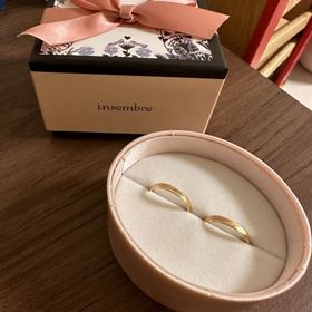 【insembre(インセンブレ)の口コミ】 デザインがシンプルでかわいいものを探していました。
ピンクゴールドは店…