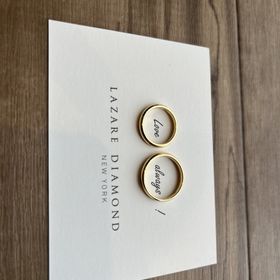 【ラザール ダイヤモンド(LAZARE DIAMOND)の口コミ】 18kで見た目も付け心地も良く、一目惚れして購入しました。多種多様な指輪…