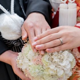 【俄(にわか)の口コミ】 ダイヤなしのシンプルなものを希望しました。
ニワカの指輪にはそれぞれに…