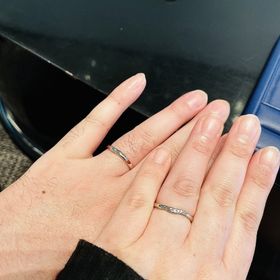 【銀座ダイヤモンドシライシの口コミ】 2人同じブランドのリングをつけたかったので、色々な店舗を周り接客の良さ…