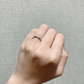 【mina.jewelry(ミナジュエリー)の口コミ】 指輪のデザインがさまざまなタイプから選べ、素材なども組み合わせるとか…