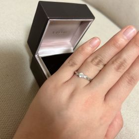 【アイプリモ(I-PRIMO)の口コミ】 あまり派手なデザインは普段つけないため、ダイヤモンドがありつつも大き…