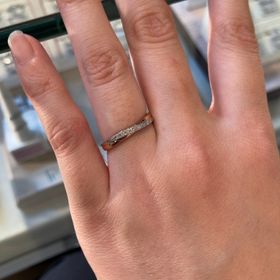 【Ginza Rim(銀座リム)の口コミ】 銀座リムさんはコンビネーションタイプの指輪を多く取り揃えており、こち…