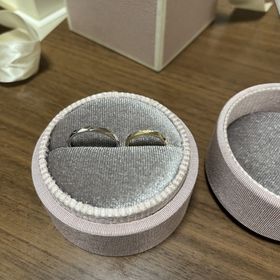 【LOVE NOTESの口コミ】 ゴールドの指輪かプラチナにするか悩みましたが購入した指輪は色、形とも…