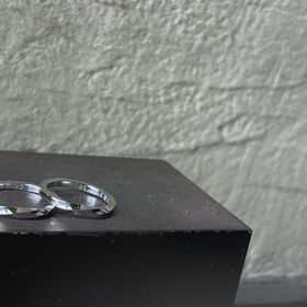 【ichi(イチ)の口コミ】 ブライダル雑誌で、捻りの入った指輪のデザインに一目惚れして、第一候補…