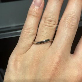 【エクセルコダイヤモンド(EXELCO DIAMOND)の口コミ】 指輪がとてもなめらかなため指馴染みがよく、指につけていても違和感がな…