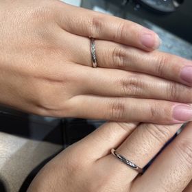 【銀座ダイヤモンドシライシの口コミ】 指輪のデザインや指輪をはめたときの指あたりの良さ、接客対応の良さなど…