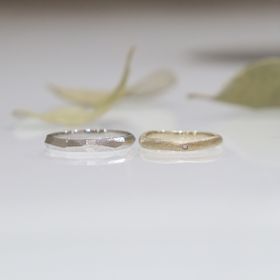 【鶴(mikoto)の口コミ】 普段つけているアクセサリーが彼はシルバー、私はゴールドだったので他の…