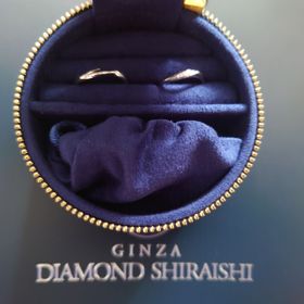 【銀座ダイヤモンドシライシの口コミ】 店舗でダイヤモンドを拡大して見せてもらったときに、その美しさに心を奪…