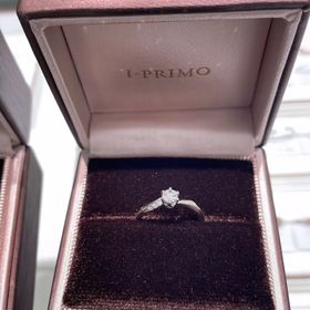 【アイプリモ(I-PRIMO)の口コミ】 数あるデザインの中、一目惚れでした。まさに理想の指輪です。自分の指の…
