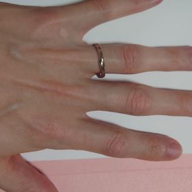 【アイプリモ(I-PRIMO)の口コミ】 ゴールドの部分が肌の色に馴染みが良い。基本的にはつや消し加工があるも…