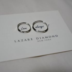 【ラザール ダイヤモンド(LAZARE DIAMOND)の口コミ】 シンプルで、でも少し他と変わっているデザインで探していました。他のブ…