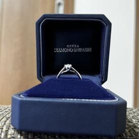 【銀座ダイヤモンドシライシの口コミ】 ダイヤがすごくいい品質のものがあり、とにかく綺麗でした！
フレームは悩…