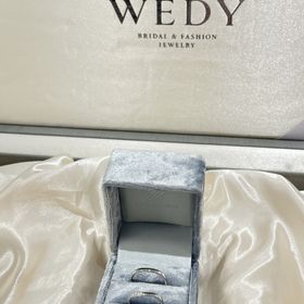 【モニッケンダム(MONNICKENDAM)の口コミ】 私は元からV字のような形の指輪を探していて、こちらのお店で私の思ってい…